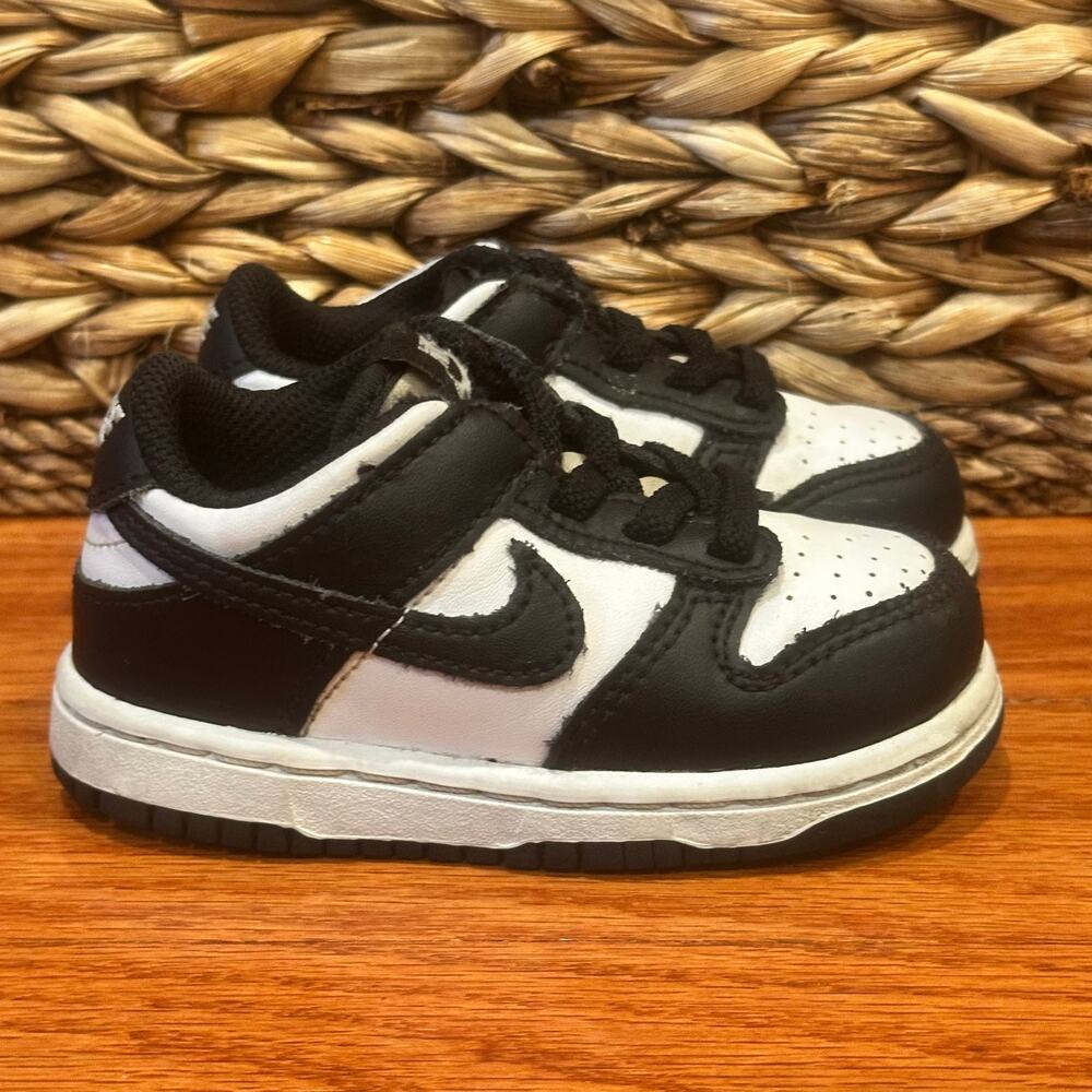 Nike Panda Dunks sz 6 c Black and White Nike Sneakers